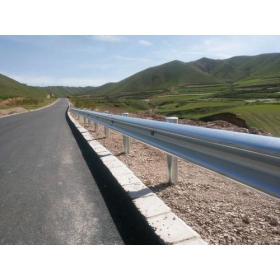 红河哈尼族彝族自治州公路波形护栏工程